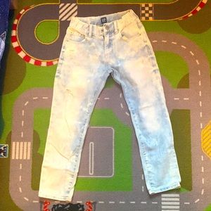 Light blue GAP jeans for BOYS. Size 7